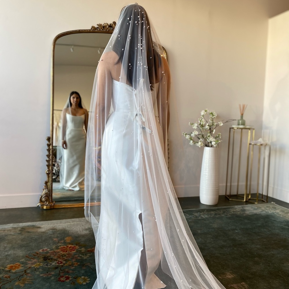 Sarah Seven Martina Veil